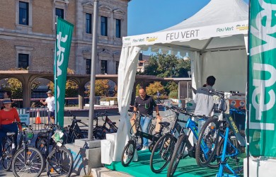 Feria del Vehículo Eléctrico de Madrid: Feu Vert presenta los nuevos modelos de ebikes E-ROLL y E-ROX