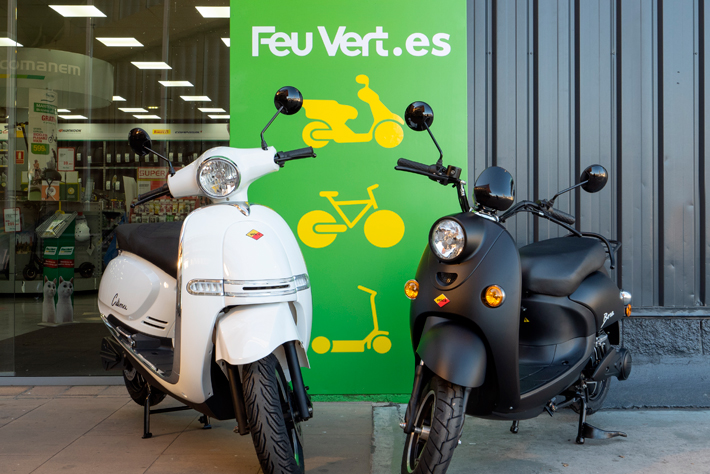 Feu Vert venderá motos eléctricas e incorpora a su catálogo las gallegas Velca