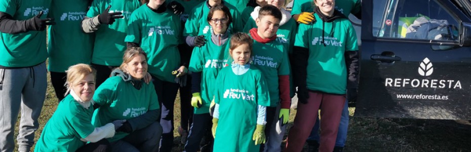 Voluntarios de Feu Vert vuelven a Meco para continuar replantando con Reforesta